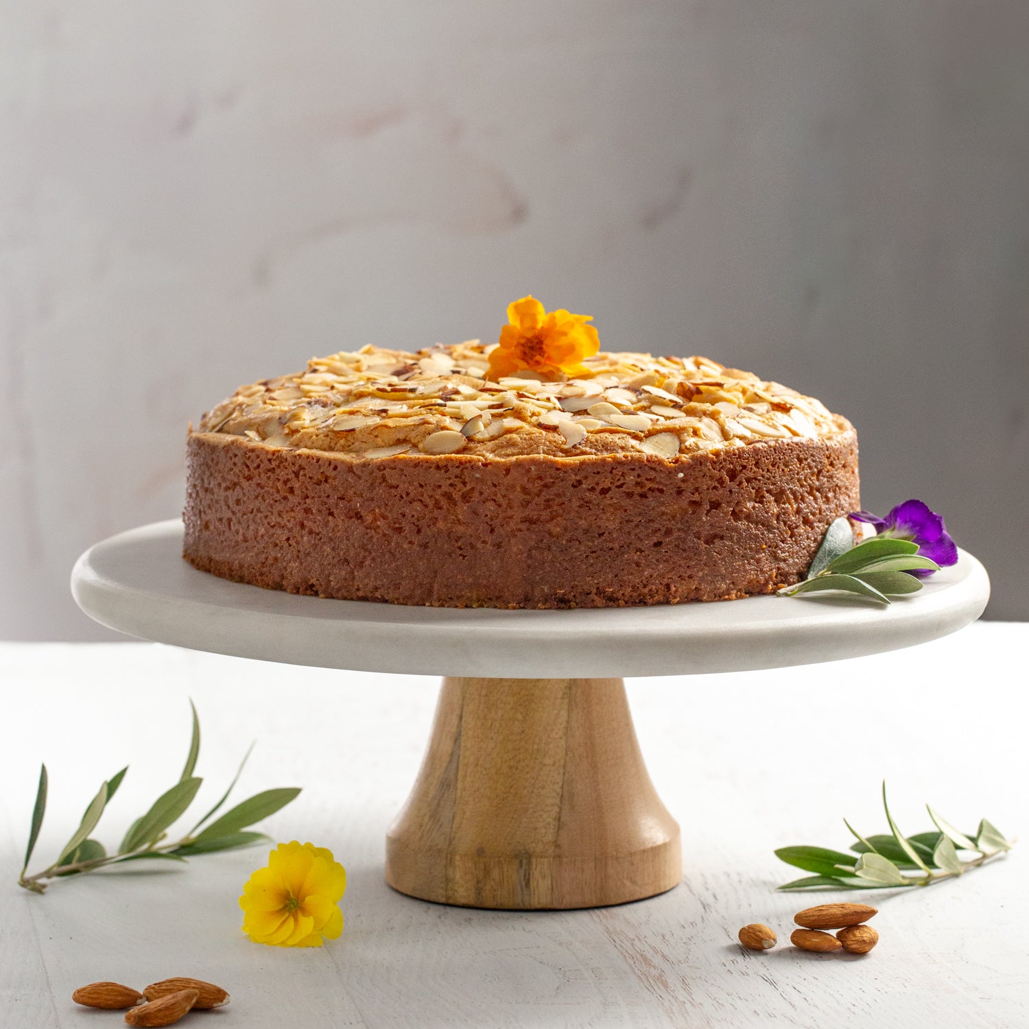 Cargar video: Almond Olive Oil Cake Mix | Flour &amp; Olive